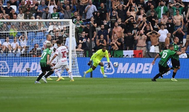  尤文图斯客场闷平博洛尼亚，基耶萨失点遭质疑  