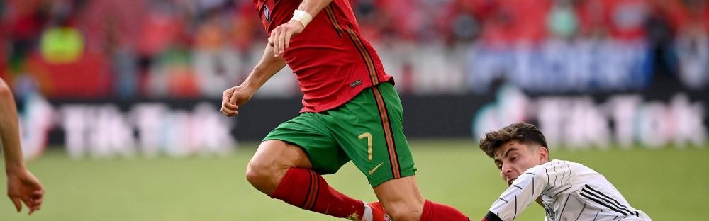  桑乔复出即造三球 多特逆转战胜门兴格拉德巴赫  