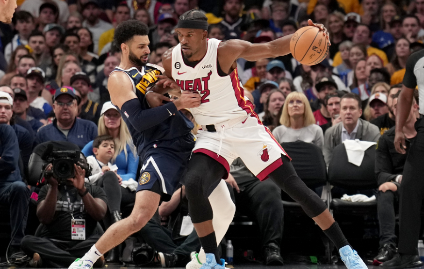  布雷斯特外援争议庆祝染红离场  